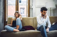 男人出轨，会对其未成年子女造成什么不利影响？